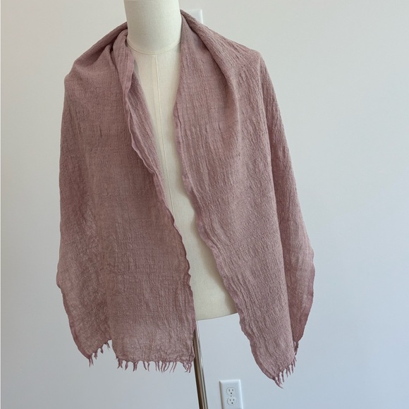 Elegant Wool Mauve Scarf - Picture 7 of 7
